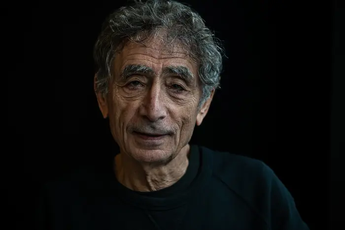 Dr. Gabor Maté razkriva, katere osebnostne lastnosti so povezane s kroničnimi boleznimi